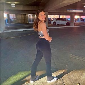 Meet your Posher, Halle